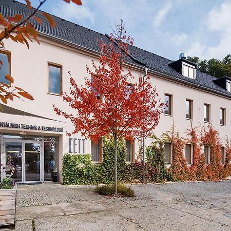 Cett Hotel Namest nad Oslavou Luaran gambar